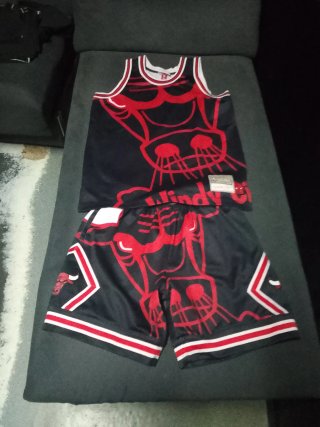 2 Conjuntos Mitchell & Ness Raptors bulls