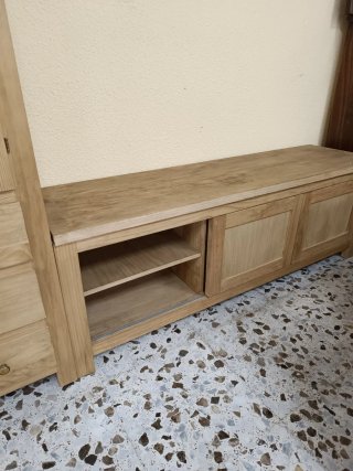 Mueble de salón de madera