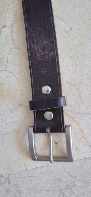Cinturón de cuero marrón