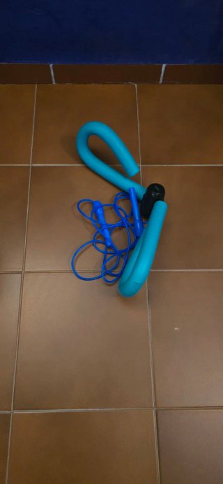 Attrezzo palestra braccia gambe Decathlon