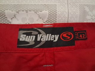 Bermudas rojas Sun Valley. Talla-42