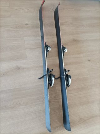 Sci Völkl RTM 149 con attacchi