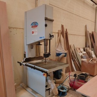 Serradora de carpintería industrial