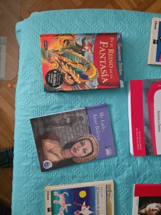 Variado de libro, en español English