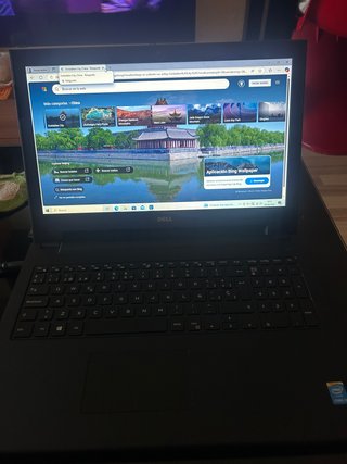 Dell Inspiron 15 + Cargador