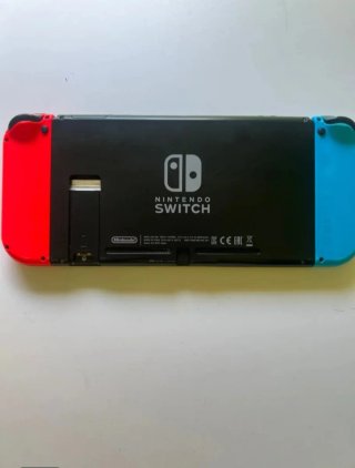 Nintendo Switch Azul/Rojo + Accesorios(LEER ABAJO)