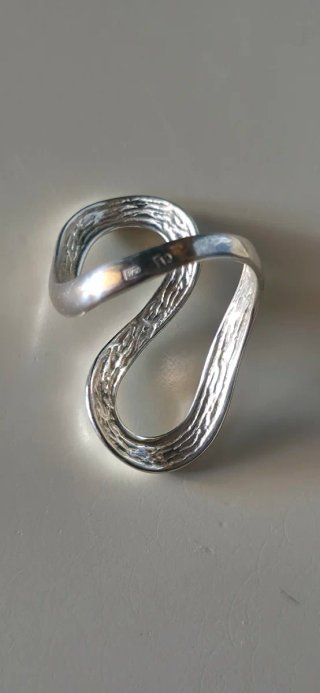Anillo años 90 diseño infinito plata