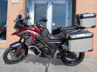 VOGE 650 DSX Roja y Plata
