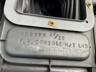 Consola central Mitsubishi Pajero 1991-2000