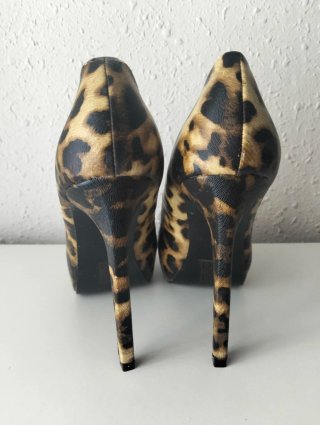 Zapatos de tacón Mango estampado leopardo T.36