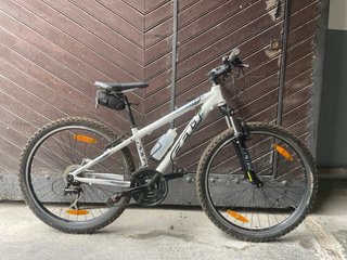 Bicicleta Felt Blanca