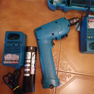 Taladro Makita 6012 HD a batería