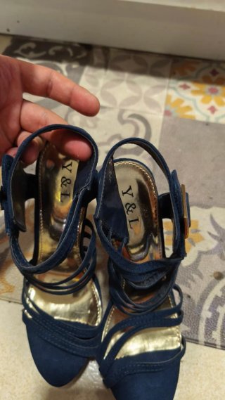 Sandalias de tacón azul talla 38
