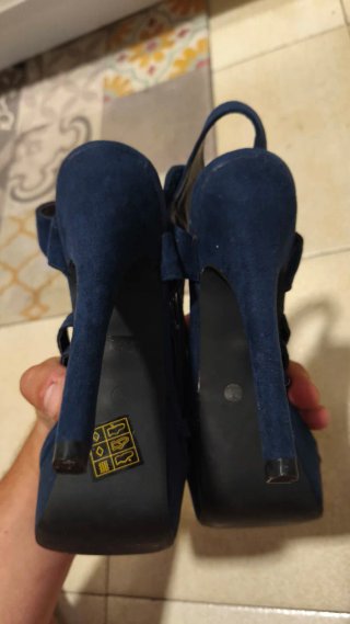 Sandalias de tacón azul talla 38