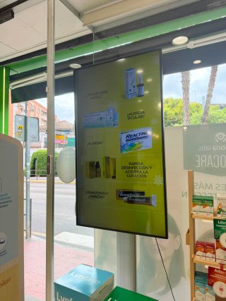 Pantalla publicitria de 55´´ + Soporte con ruedas