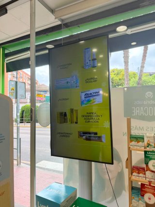 Pantalla publicitria de 55´´ + Soporte con ruedas