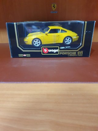Porsche 911 Carrera  Bburago scala da 1,/18