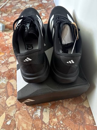 Zapatillas Adidas Adizero Negras y Blancas