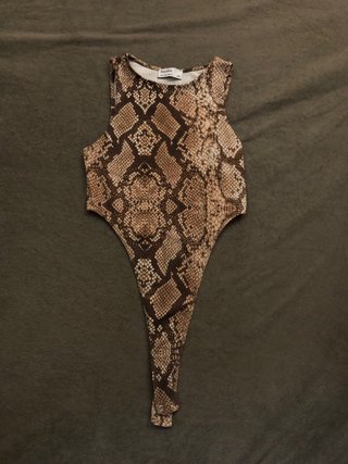Body Bershka estampado piel serpiente