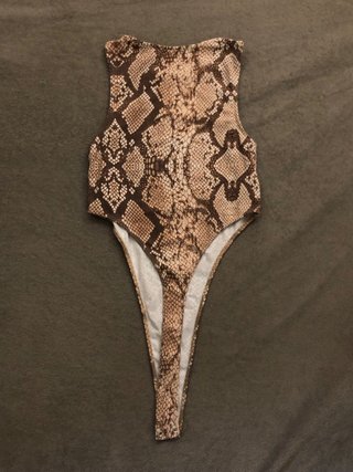 Body Bershka estampado piel serpiente