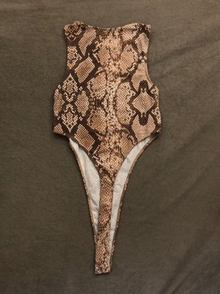 Body Bershka estampado piel serpiente