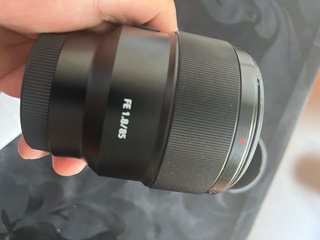 Sony FE 85mm f/1.8