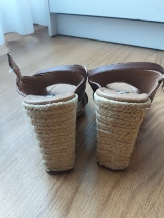 Cuñas Zara Marrones