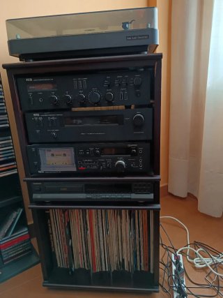 Equipo de música Vieta con mueble