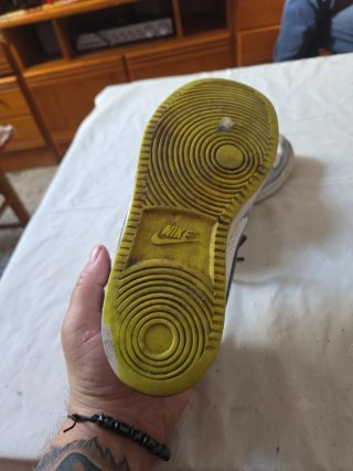 Zapatillas Nike Blancas y Grises