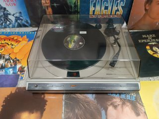 Tocadiscos Denon DP 30