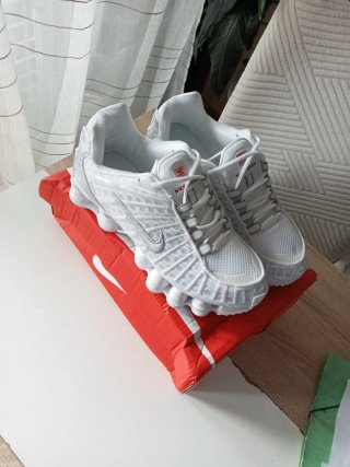 Zapatillas Nike Shox R4 Blancas y Plateadas