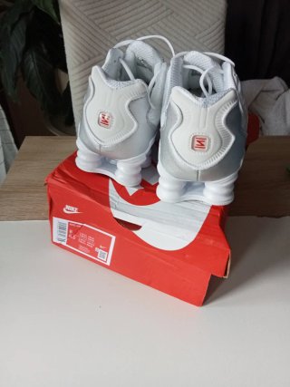 Zapatillas Nike Shox R4 Blancas y Plateadas