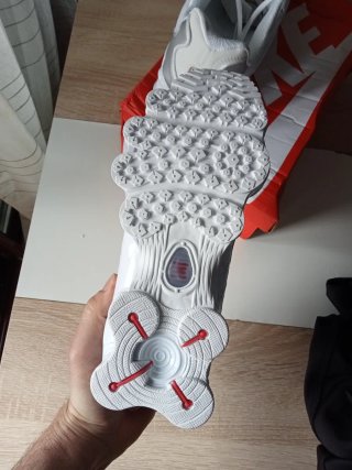 Zapatillas Nike Shox R4 Blancas y Plateadas
