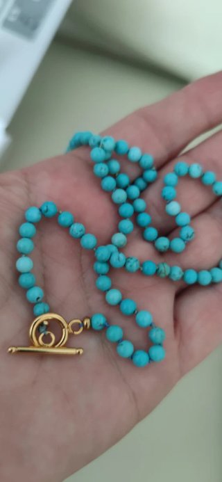 Collar Cuentas Turquesas con Cierre Dorado