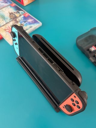 Nintendo Switch 2 + Custodia Dbrand + Giochi