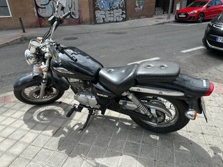 Suzuki Marauder 125cc Negra
