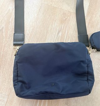 Bolso Parfois azul marino con monedero