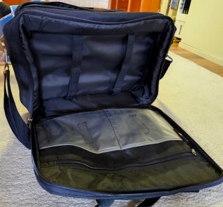 Maletín Roncato Negro con Enganche para Trolley