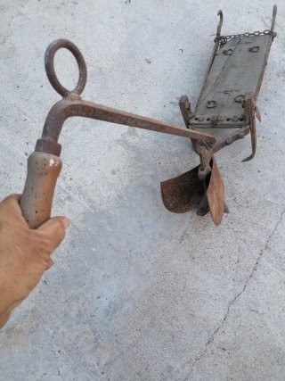 Arado antiguo de labranza