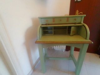Mueble escritorio con apertura acordeón