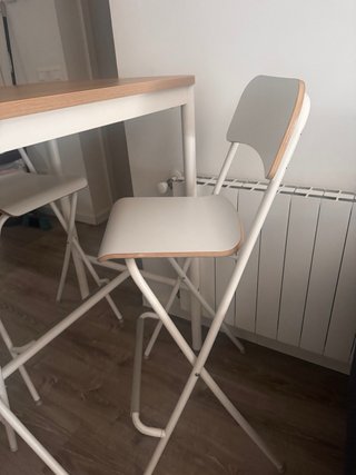 Mesa alta de madera