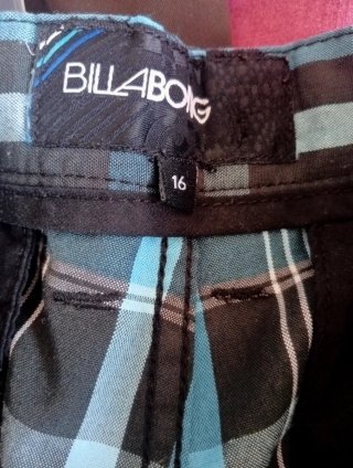 Bermudas cuadros Billabong .Talla 16