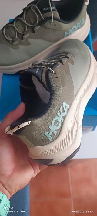 Zapatillas Hoka Verdes y Blancas