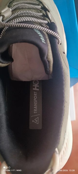 Zapatillas Hoka Verdes y Blancas