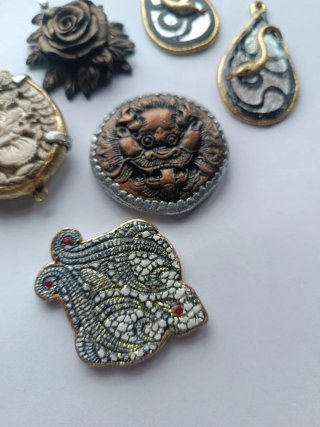 Ciondoli fatti a mano,colore Oro Argento