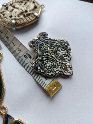Ciondoli fatti a mano,colore Oro Argento
