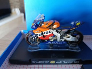 Colección motos y cascos de competición
