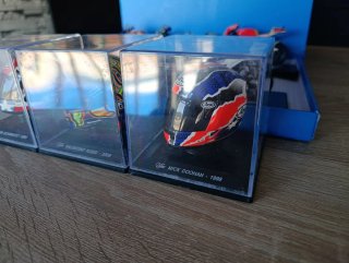 Colección motos y cascos de competición