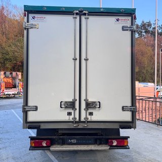 Nissan Cabstar 136CV | DOBLE RUEDA | CAJA TECHO LONA | 70.000 KM