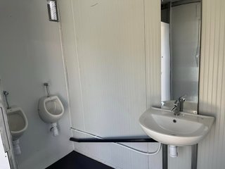 Contenedor de baños
